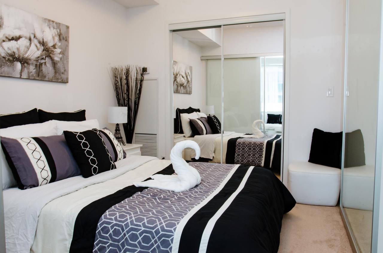 Royal Stays Condominiums - Upscale Downtown Suites Toronto Extérieur photo