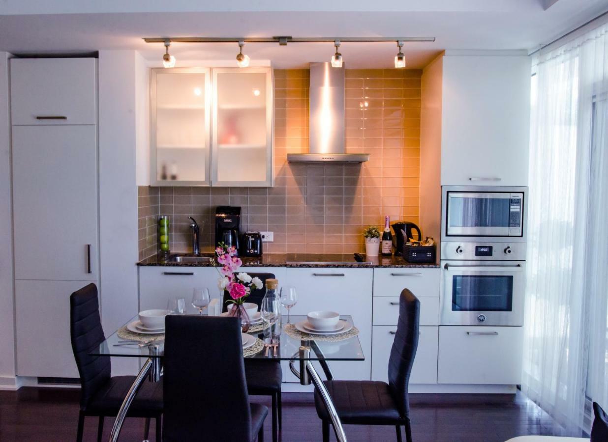 Royal Stays Condominiums - Upscale Downtown Suites Toronto Extérieur photo